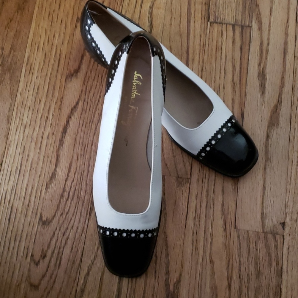 Salvatore Ferragamo flats